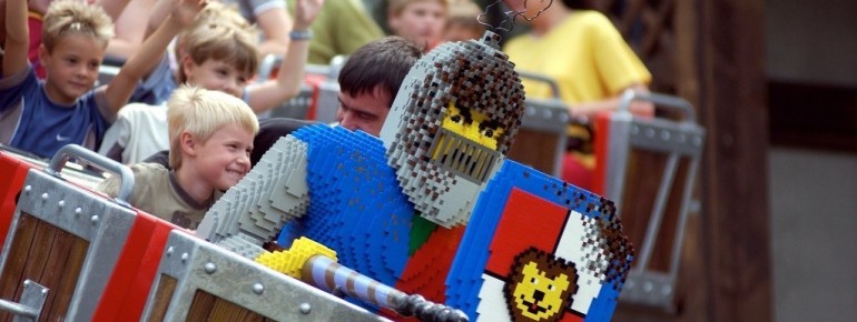 Kleine Ritter gehen auf Drachenjagd.