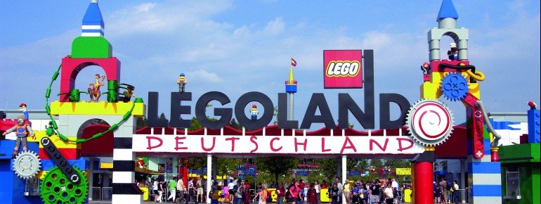 Eingang zum Legoland Deutschland