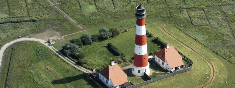 Die gusseisernen Platten des Turms haben insgesamt ein Gewicht von etwa 130 Tonnen.