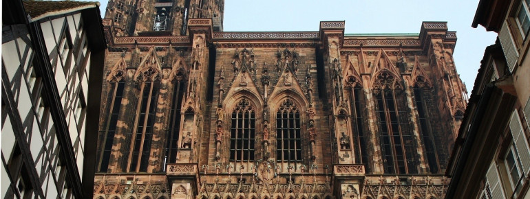 Die Westfassade der Kathedrale