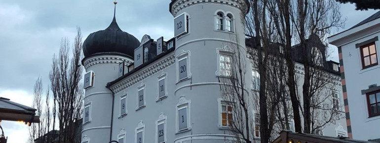 Der Duft von Glühwein und Lebkuchen liegt in der Luft.