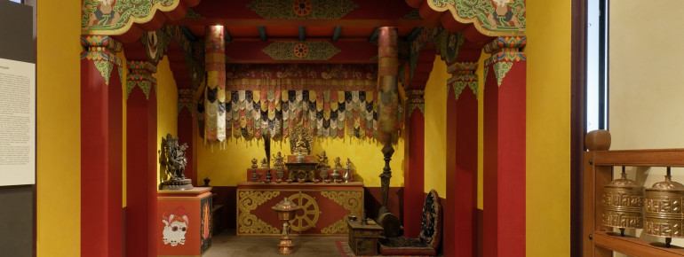 Tibetischer Altarraum