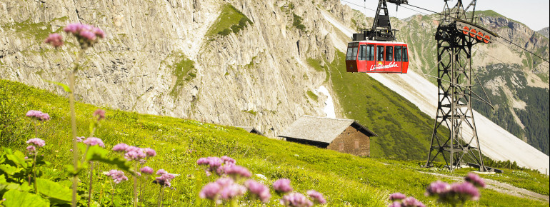 Den Lünersee erreichst du mit der Lünerseebahn.