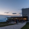 Auf dem Gipfel des Kronplatz auf 2.275 Metern Höhe widmet sich das LUMEN auf vier Stockwerken der Faszination Bergfotografie – mitten im UNESCO-Weltnaturerbe Dolomiten.