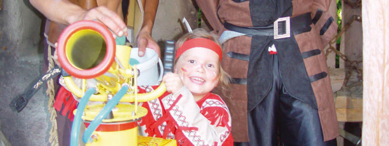 In der Cowboy City kannst du eine Softball-Schlacht erleben.