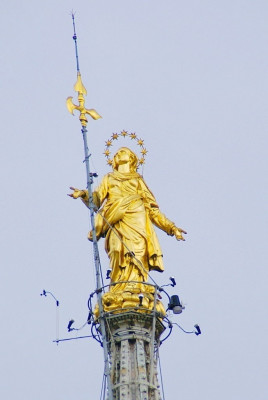 Die Madonnina auf dem Turm