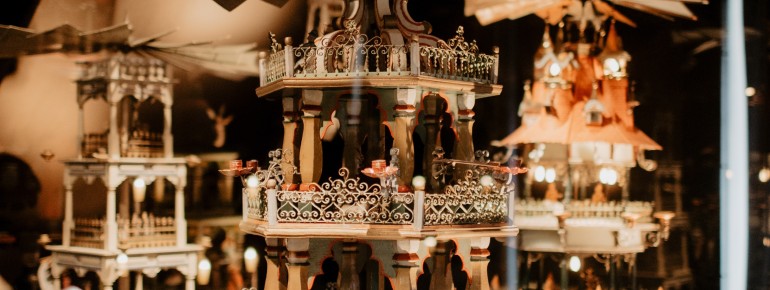 Im Museum kannst du rund 1000 weihnachtliche Kunstwerke und Spielzeuge bestaunen.