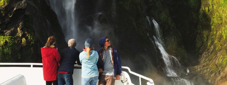 Entlang des Sounds entdeckst du mehrere Wasserfälle.