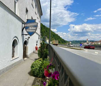 Das Mittelalterliche Foltermuseum befindet sich direkt am Anger in Passau.