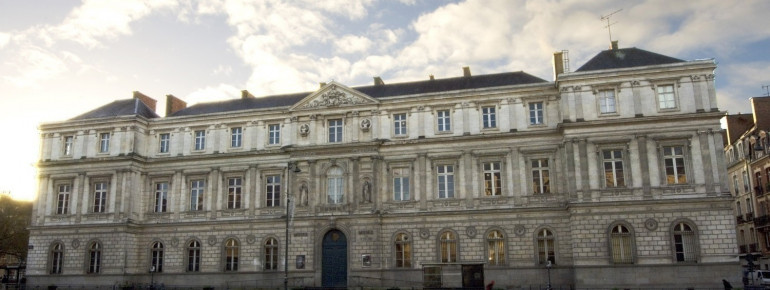 Das Museum befindet sich mitten im Zentrum von Rennes.