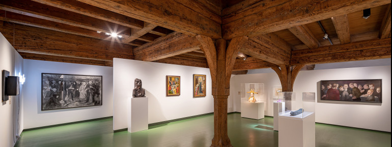 Die Ausstellung bietet Kunstwerke von bekannten Künstlern wie Rembrandt, Pechstein oder Picasso.