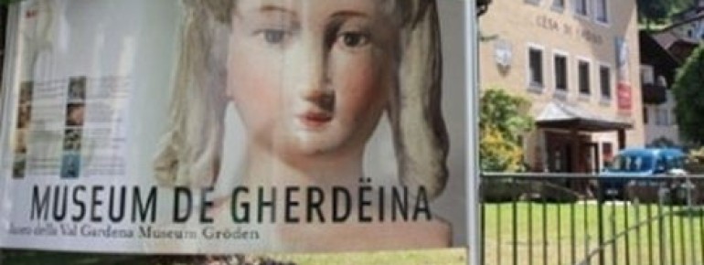 Vor den Toren des Museums