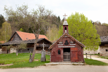 Einen Schwerpunkt im Museumsdorf bildet das religiöse Leben im Bayerischen Wald