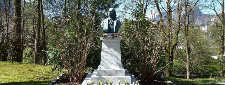 Zu Ehren Maderspergers wurde in Kufstein ein Denkmal des Erfinders errichtet.
