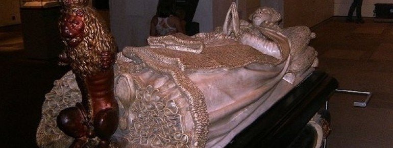Die Grabplatte von Mary, Queen of Scots