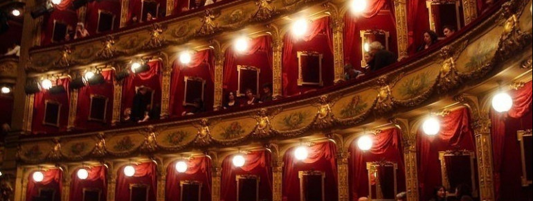 Die Logen in der Oper