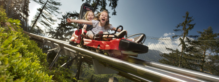 Kinder ab acht Jahren dürfen ohne Erwachsene auf dem Osttirodler fahren.