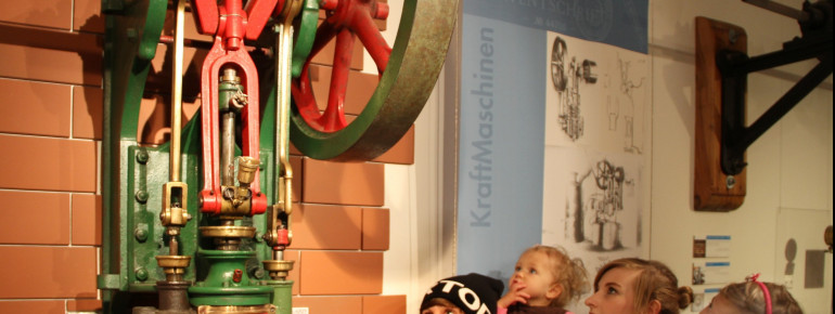 Dampfmaschine aus der Berliner Maschinenfabrik "Otto Lilienthal"