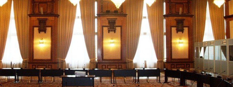 Im Pompösen Konferenzsaal finden regelmäßig Veranstaltungen statt.