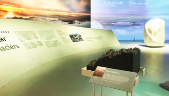 In der interaktiven Gletscher-Ausstellung erfährst du alles über die Entstehung und voraussichtliche Entwicklung des Vatnajökull-Gletschers.