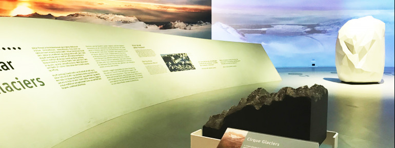 In der interaktiven Gletscher-Ausstellung erfährst du alles über die Entstehung und voraussichtliche Entwicklung des Vatnajökull-Gletschers.
