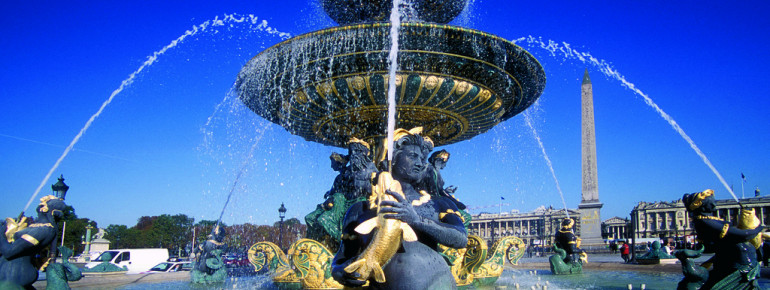Auch zwei großen Brunnen dürfen auf dem Place de la Concorde natürlich nicht fehlen.