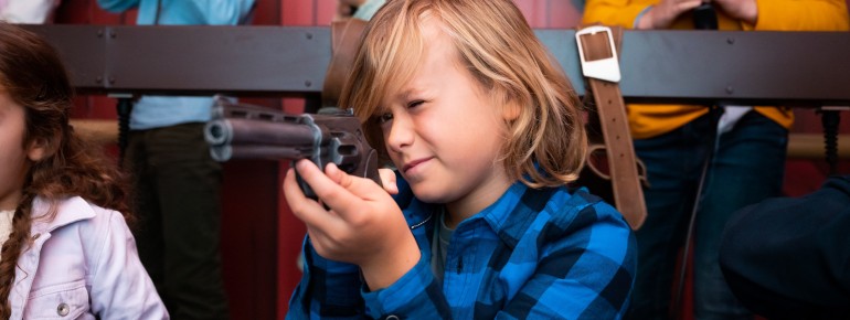 Beim Lucky-Luke-Schießspiel heißt es: Zielen, treffen und Punkte sammeln wie ein echter Westernheld.