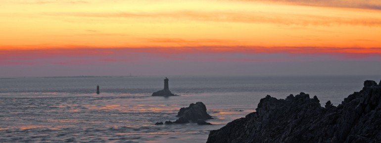 Die Pointe du Raz bei Sonnenuntergang.