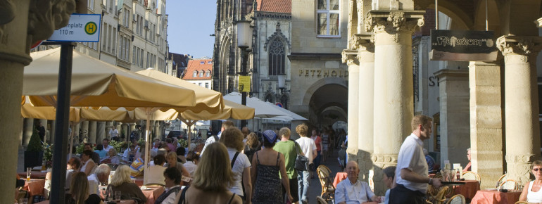Der Prinzipalmarkt mit Lambertikirche im Hintergrund.