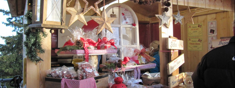 Für den Hunger gibt es auf dem Rauschberg Bosna, Gulaschsuppe im Brottopf und Fleischpflanzerl.