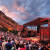 Blick auf die Bühne im Red Rocks Amphitheater. J&auml;hrlich finden hier mehrere Konzerte statt - und das vor einer atemberaubenden Naturkulisse.