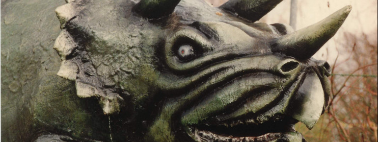 Die kleinsten Besucher können im Sauriergarten auf Entdeckungsreise gehen.