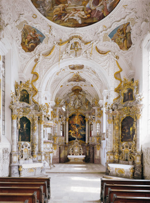 Die Schlosskirche kann für Gottesdienste und Taufen mit maximal 250 Personen gebucht werden.