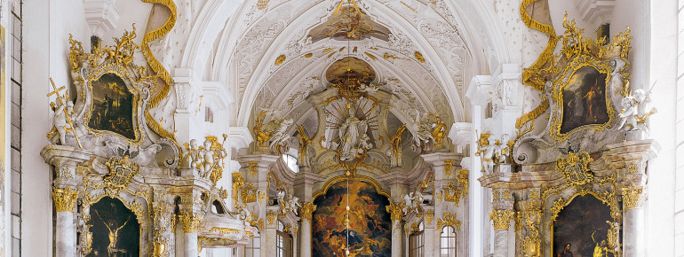 Die Schlosskirche kann für Gottesdienste und Taufen mit maximal 250 Personen gebucht werden.