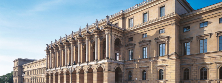Der Festsaalbau zum Hofgarten is einer der drei Hauptkomplexe der Münchener Residenz.