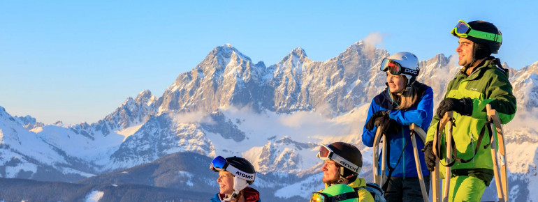 Beim Rodeln auf der Hochwurzen kannst du ein einzigartiges Panorama genießen.