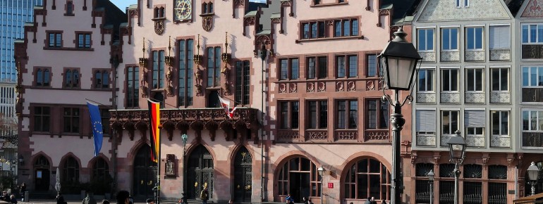 Der Römerberg gilt als Herzstück der Frankfurter Altstadt.