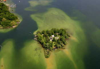 Die Roseninsel ist die einzige Insel im Starnberger See.