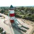 Von der Aussichtsplattform blicken Besucher über die Müritz bis zum Horizont.