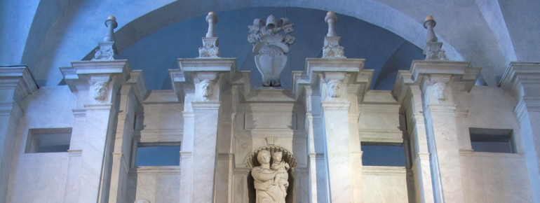 Gesamtansicht des Grabes von Papst Julius II.