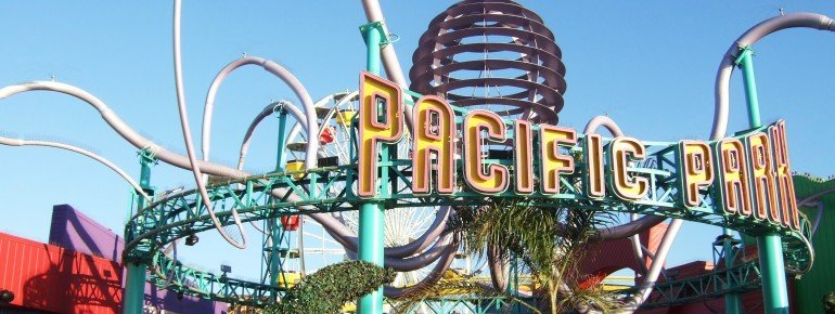 Der Pacific Park ist ein Freizeitpark auf dem Santa Monica Pier