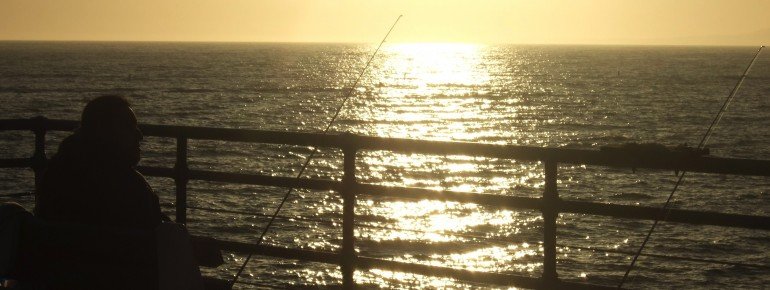 Viele Angler gehen am Santa Monica Pier ihrem Hobby nach
