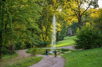 Der Schlosspark ist ganzjährig frei zugänglich.