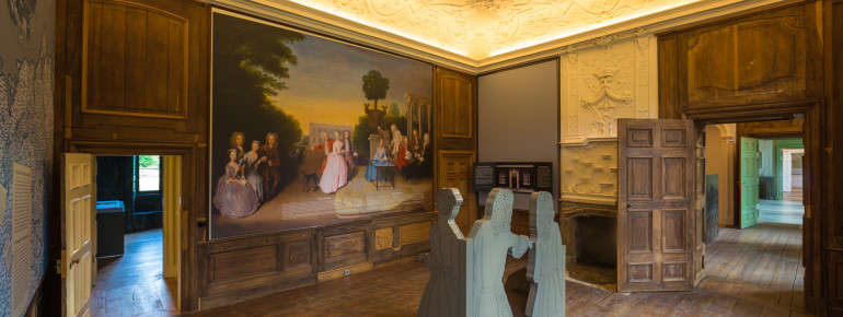 Beim Besuch der Ausstellung können Gäste die historischen Räume erkunden.