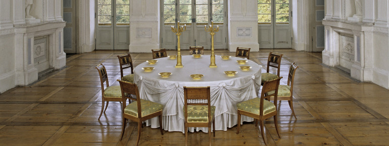 Der Hauptsaal der Beletage wurde von Thouret 1799 ausgestattet.