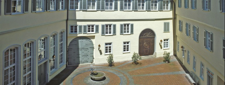 Der über 450 Jahre alte Dachstuhl aus Schwarzwälder Nadelholz gilt als Meisterwerk der Zimmermannskunst und zählt zu den verborgenen Schätzen des Schlosses.