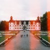 Schloss Neuhaus und der Schloss- & Auenpark vereinen historische Architektur, blühende Gärten und abwechslungsreiche Freizeitmöglichkeiten zu einem einzigartigen Erlebnis.