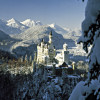 Ein Märchentraum im Winter: das schneebedeckte Schloss Neuschwanstein.