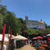 Blick auf Schloss Ortenburg während der Ortenburger Ritterspiele