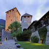 Der Besuch der Schlossanlage bietet nicht nur die Geschichte Tirols, sondern auch einen Ausflug in die Meraner Natur.